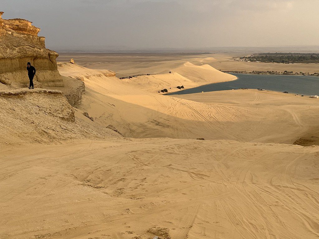 Dunas junto a los lagos de Wadi El Rayan, en Fayum